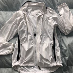 Women’s windbreaker